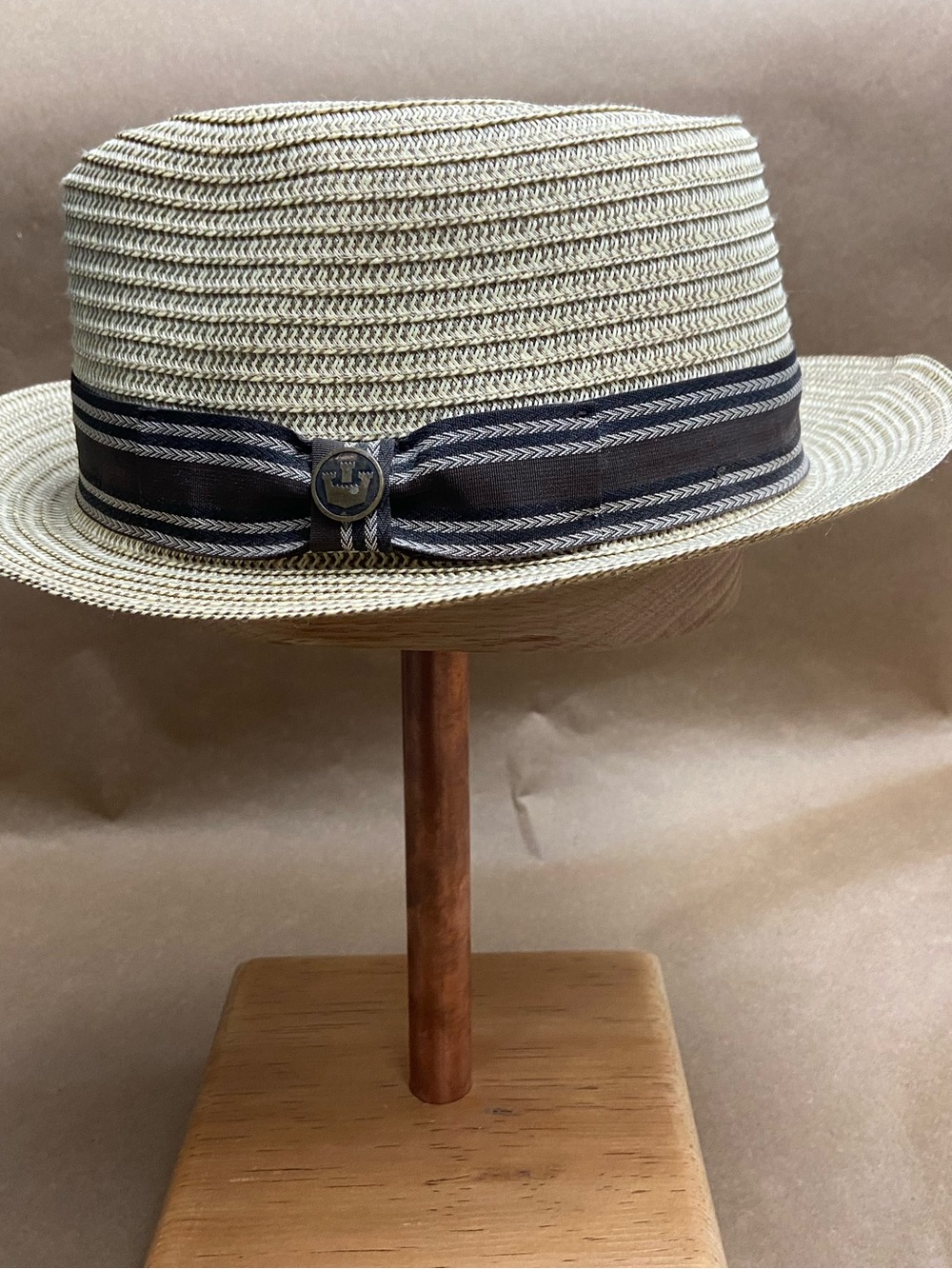 Goorin Bros Straw Fedora with Black and Gray Band